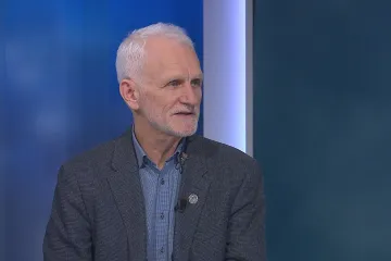 Moskva ovládá Bělorusko i bez války, říká disident Bjaljacki