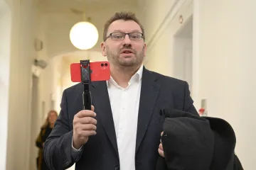 Volný dostal podmínku za šíření poplašné zprávy o ivermektinu. Proti verdiktu se odvolal