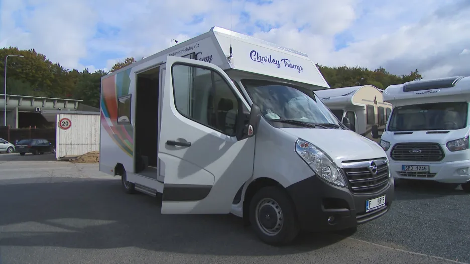 Speciálně upravený karavan pro handicapované