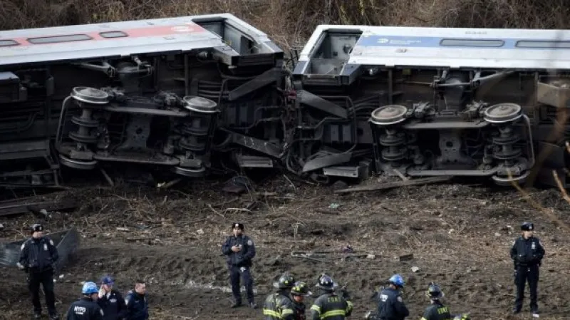 V New Yorku vykolejil vlak mířící na Manhattan