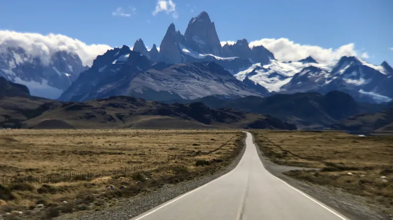 Ruta 40 vedoucí k městečku El Chaltén v Argentině