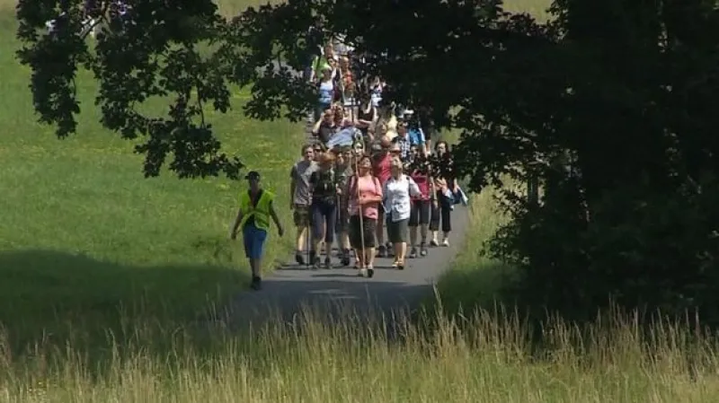 Osm desítek poutníků směřuje na Velehrad