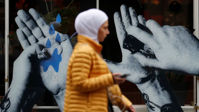 Evropa zpřísňuje opatření kvůli koronaviru