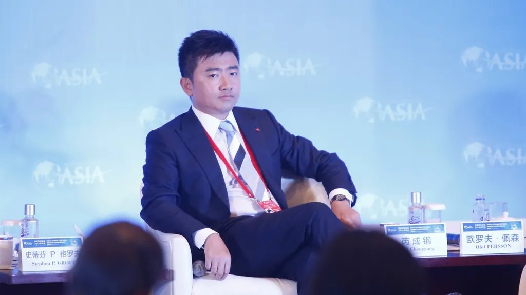 Televizní moderátor Žuej Čcheng-kang