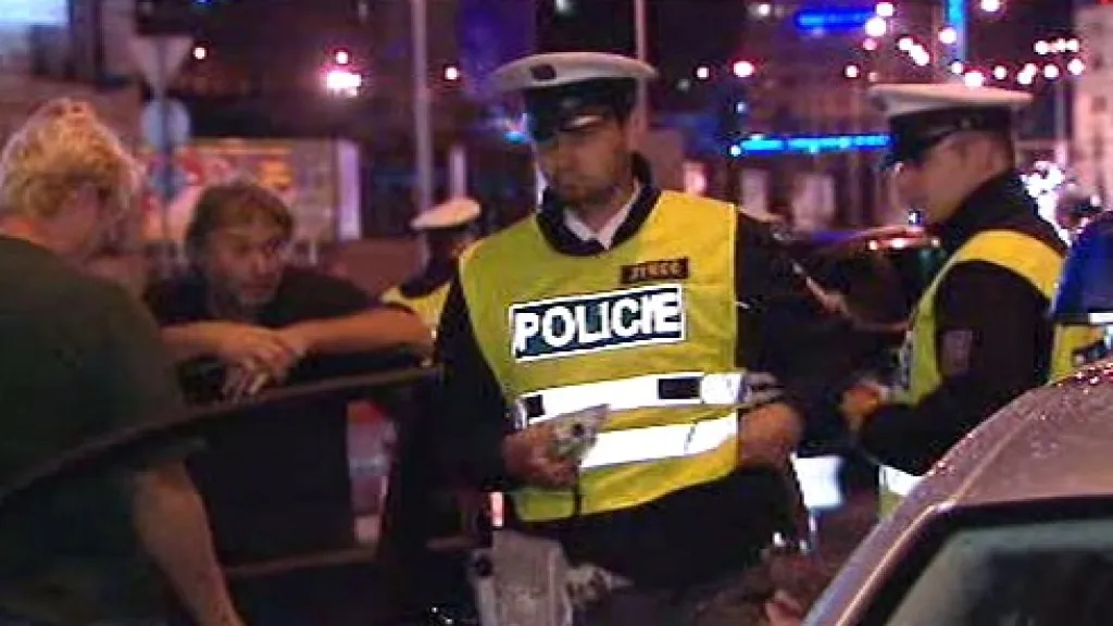 Policie kontroluje řidiče