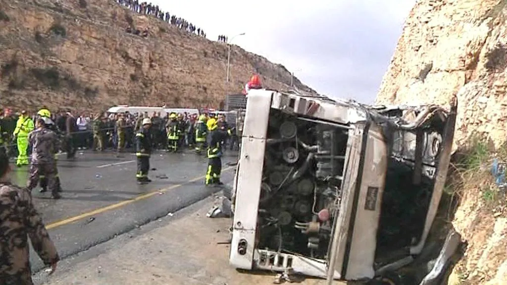 Nehoda školního autobusu