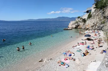 Od pondělí se Čechům bez očkování ztíží návrat z Chorvatska, Německa či Rakouska