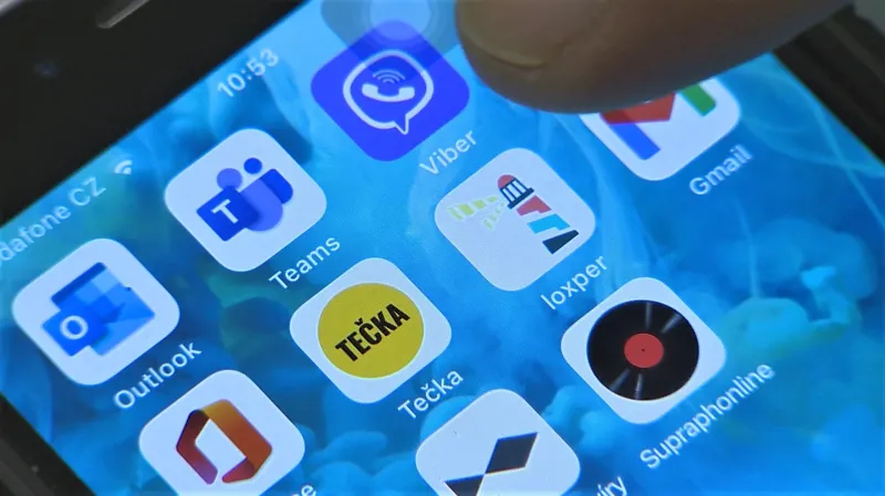 Aplikace na chytrých telefonech, ilustrační foto