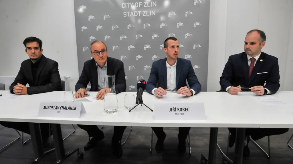 Jiří Robenek (Piráti), Miroslav Chalánek (ODS), Jiří Korec (ANO) a Vojtěch Volf (KDU-ČSL)