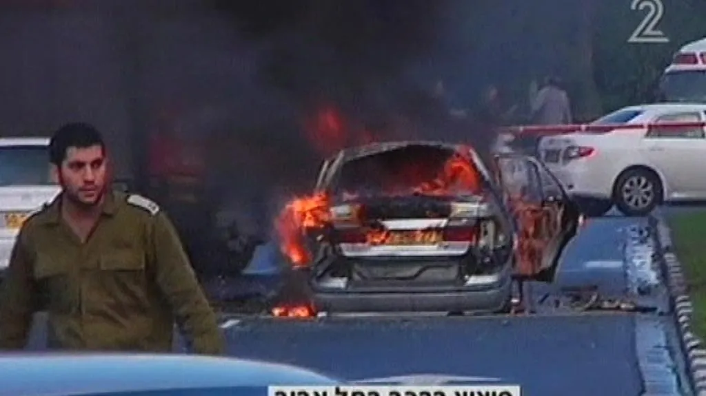 Výbuch auta v Tel Avivu