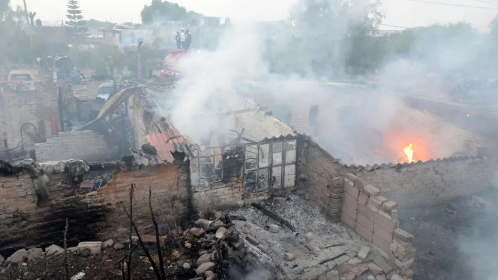 Výbuch cisterny poničil okolí