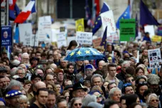 „Ukradli nám budoucnost.“ Statisíce lidí v centru Londýna žádaly druhé referendum o brexitu