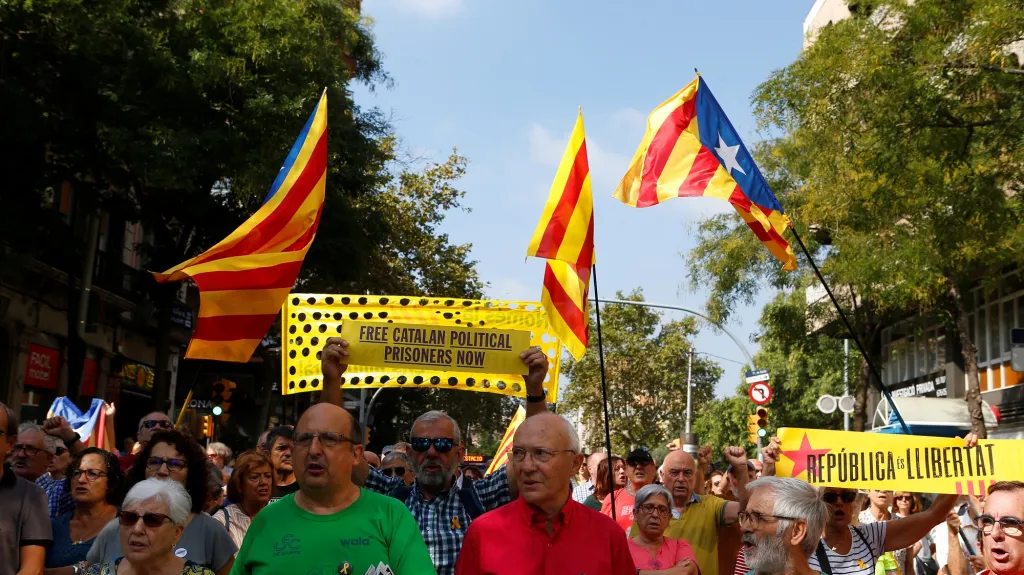 Katalánští separatisté si připomínají druhé výročí od referenda