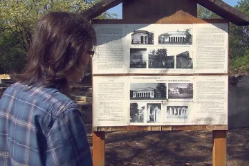 Lovecký zámeček u Valtic možná vstane z popela. Obnovit se ho snaží spolek místních nadšenců