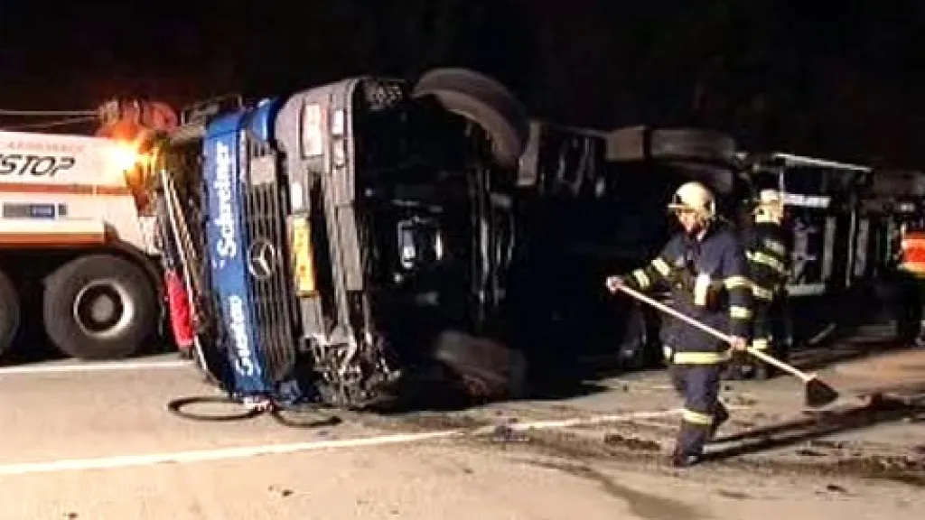 Převrácený kamion