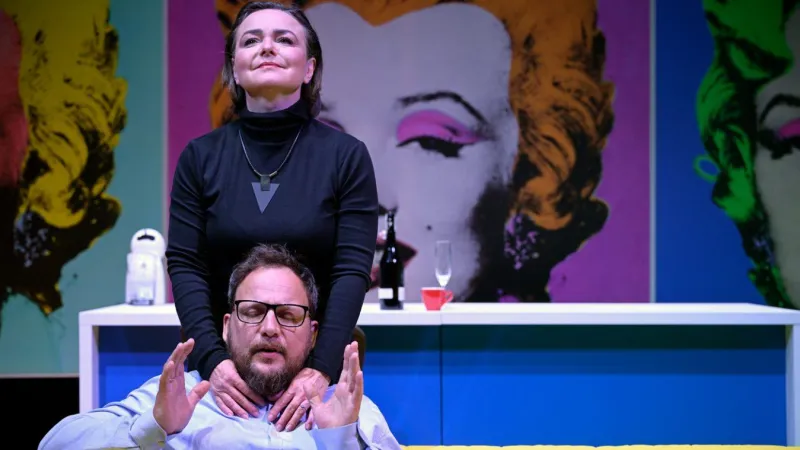 Z inscenace Kamarádky