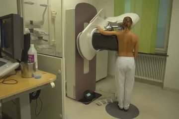 Mamograf je terčem dezinformátorů. Odborníci bludy vyvracejí