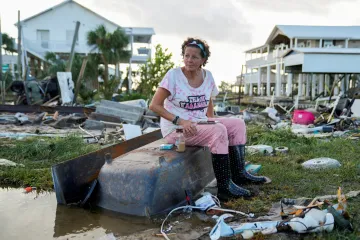 Domy se ocitly pod vodou, statisíce lidí jsou bez proudu. Florida sčítá škody po hurikánu Idalia