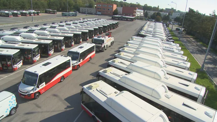 Všechny autobusy v Brně už jezdí na plyn
