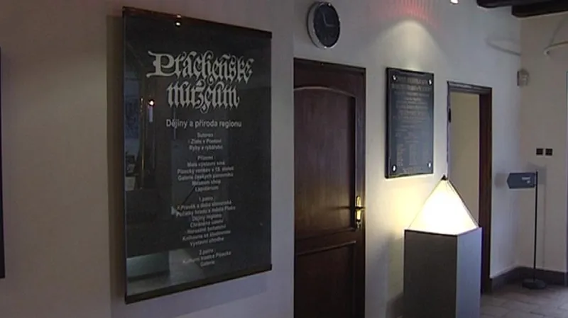 Řadu předmětů do jeho sbírek věnovala Prácheňskému muzeu Marie Krátká z Písku.