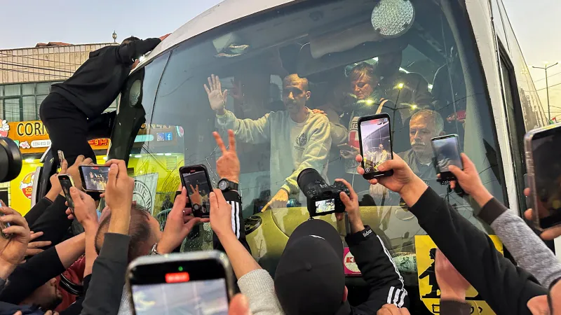 Propuštěný Zakaríjá Zubajdí na Západním břehu Jordánu