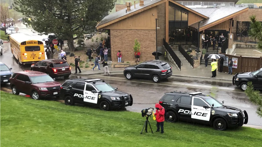Střelba na škole v Denveru
