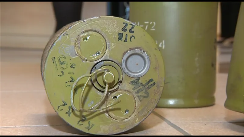 Takto vypadají miny, které firma skladovala ve Vrběticích