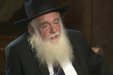 Nejtěžší bylo rozbalit plakát, říká Lotyš, který se po vzoru Palacha zapálil v centru Rigy