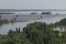 Dron pořídil záběry zaplaveného okolí zničené Kachovské přehrady