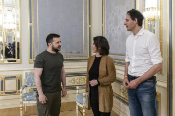 Vztahy mezi Berlínem a Kyjevem se začaly zlepšovat, stále však nejsou ideální