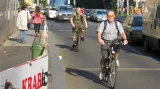 Na kole dnes do ulic vyrazili lidé bez rozdílu věku