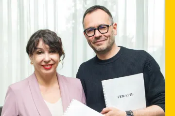 Kubáník vyhořel a napsal o tom hru. Na Terapii chodí k Boudové