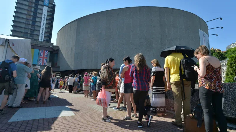 Prodej vstupenek na 50. MFF Karlovy Vary