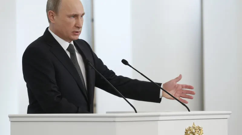 Vladimir Putin přednáší zprávu o stavu země