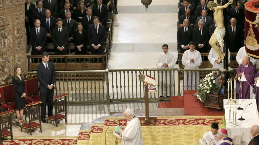 Na tryznu do Santiaga dorazil i princ Felipe s manželkou