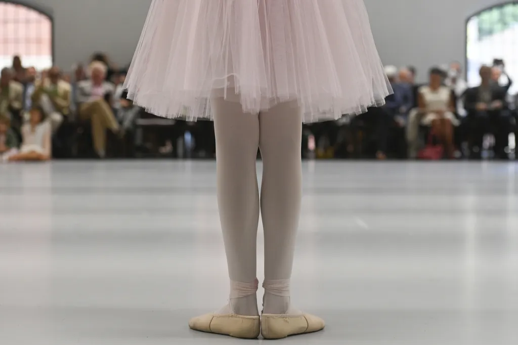 V jednom z nově rekonstruovaných sálů vystoupili tanečníci z Pražského komorního baletu, Baletu Praha Junior a Baby Baletu Praha