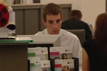 Majitel účtu nemůže do banky, jak se dostane ke svým penězům?