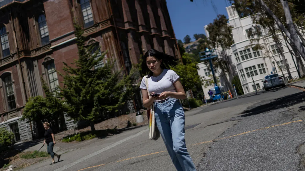 Studentka Kalifornské univerzity v Berkeley, ilustrační snímek