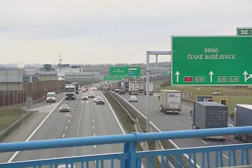 Dálnice D1 u Říčan je po nehodě opět průjezdná