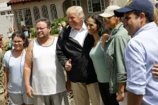 Trump se pochválil za pomoc s hurikánem na Portoriku. Tamního guvernéra popudil