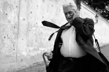 Rozhlasový zpravodaj Jiří Dienstbier promlouvá o době minulé i současné