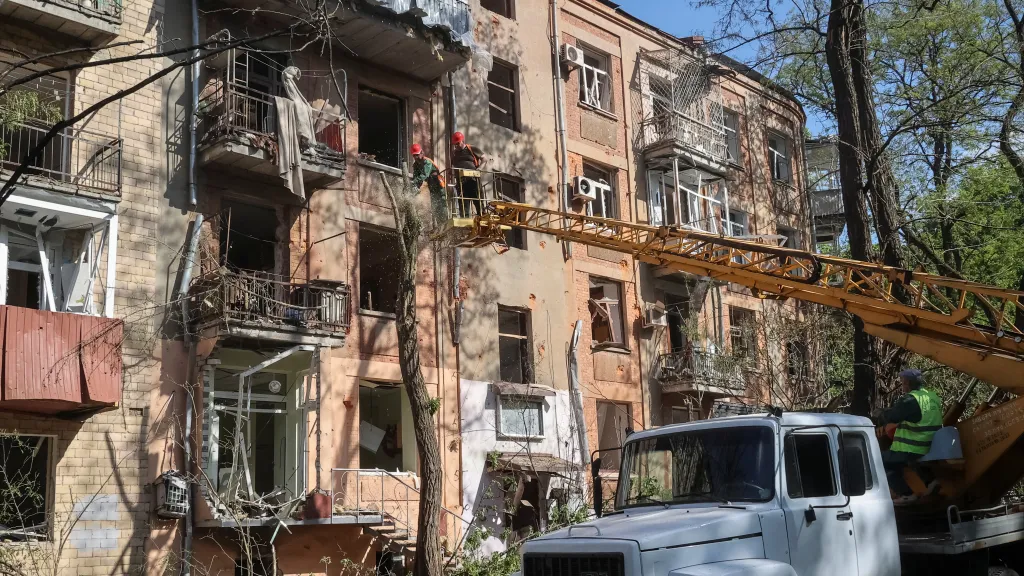 Místo ruského leteckého útoku v Charkově