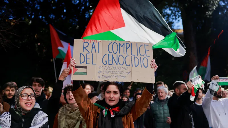 Protest před veřejnoprávní televizní stanicí RAI