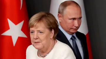Německá kancléřka Angela Merkelová a ruský prezident Vladimir Putin na summitu o Sýrii