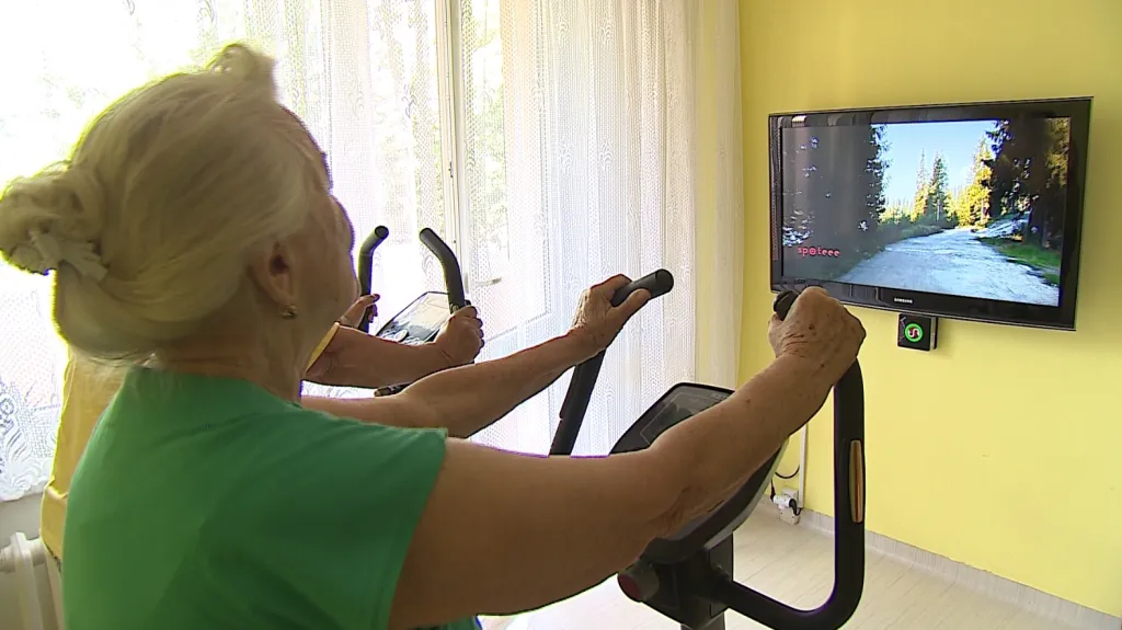 Na rotopedu mohou seniorky objet celý svět