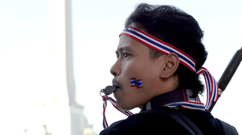Thajský protivládní demonstrant