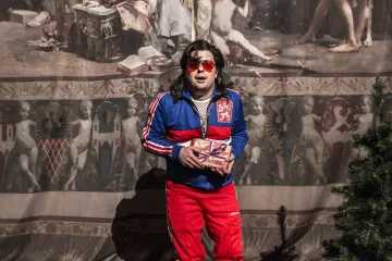 Zbyhoň z rukopisů páchá v Národním nepravosti