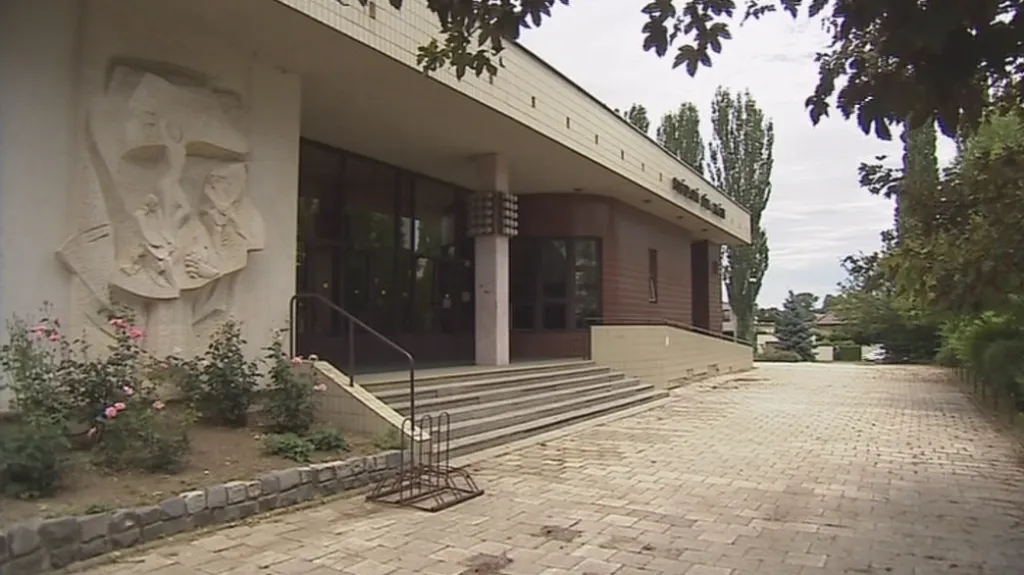 Posádkový dům armády ve Vyškově chátrá