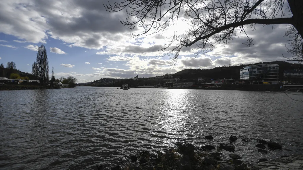 Místo, kde vyroste nový Dvorecký most