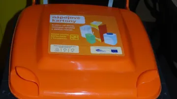 Nádoba na nápojové kartony